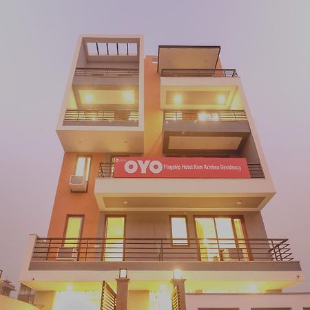 Super Hotel O Comfort Residency Near Artemis Hospital Gurgaon Buitenkant foto