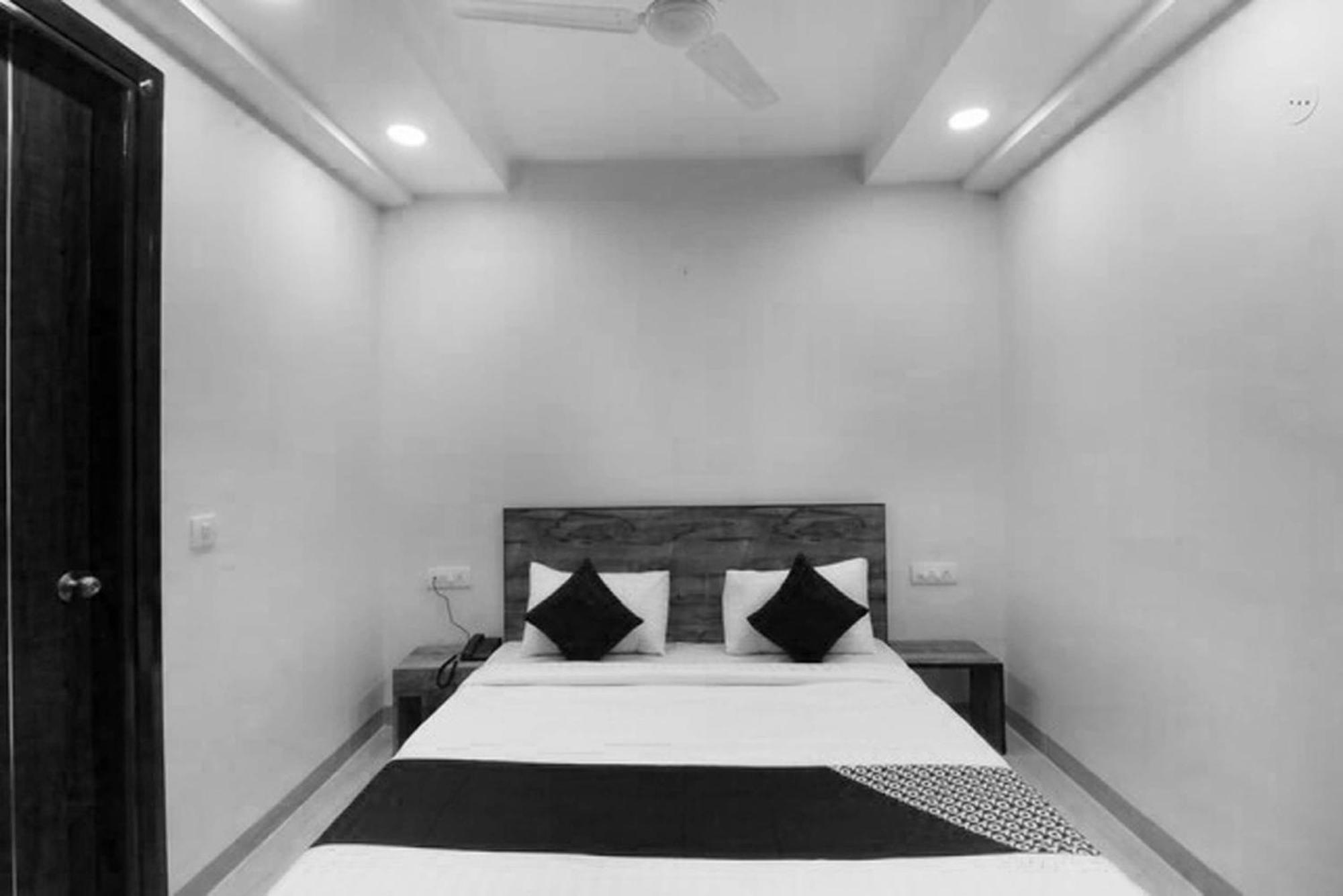 Super Hotel O Comfort Residency Near Artemis Hospital Gurgaon Buitenkant foto