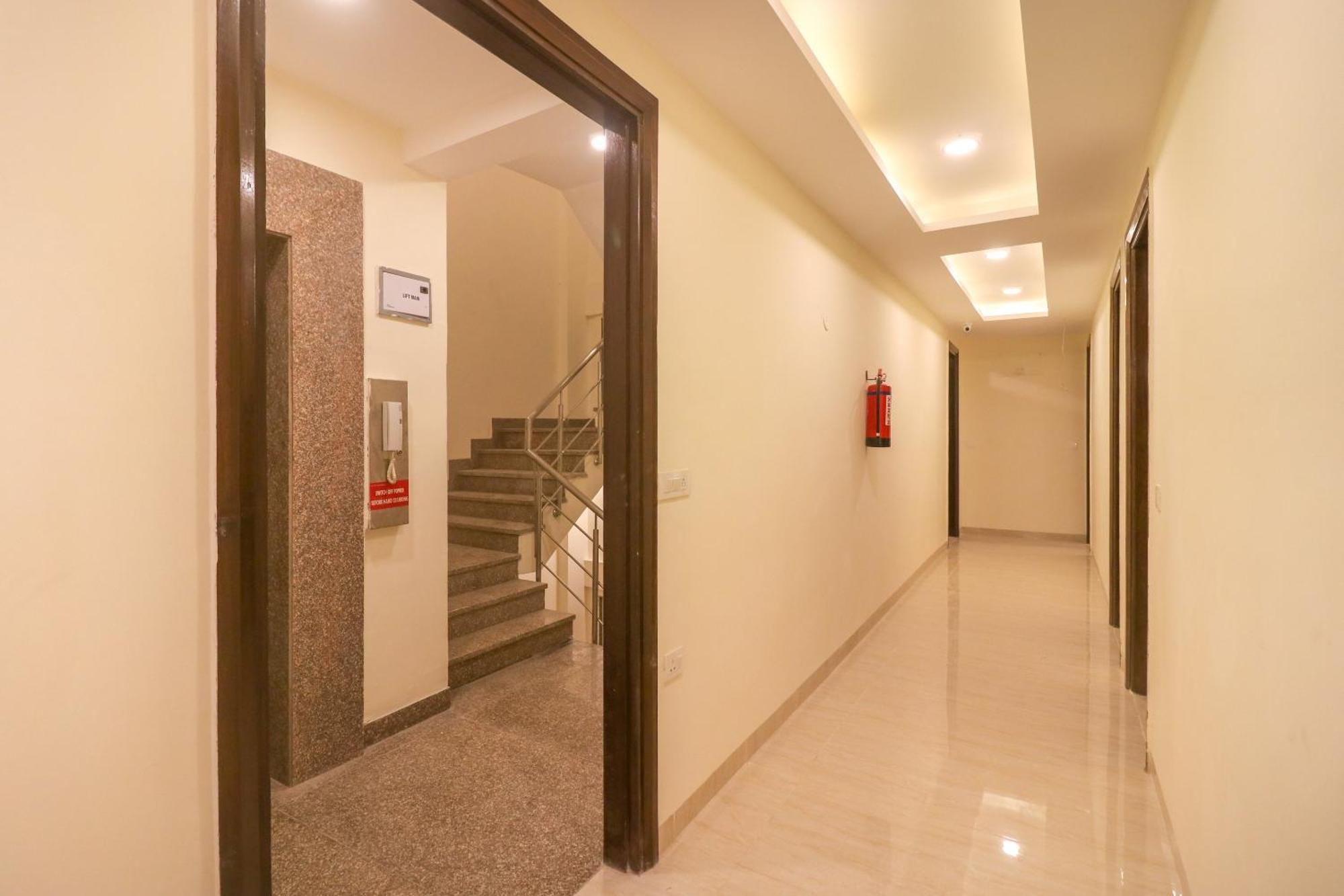 Super Hotel O Comfort Residency Near Artemis Hospital Gurgaon Buitenkant foto