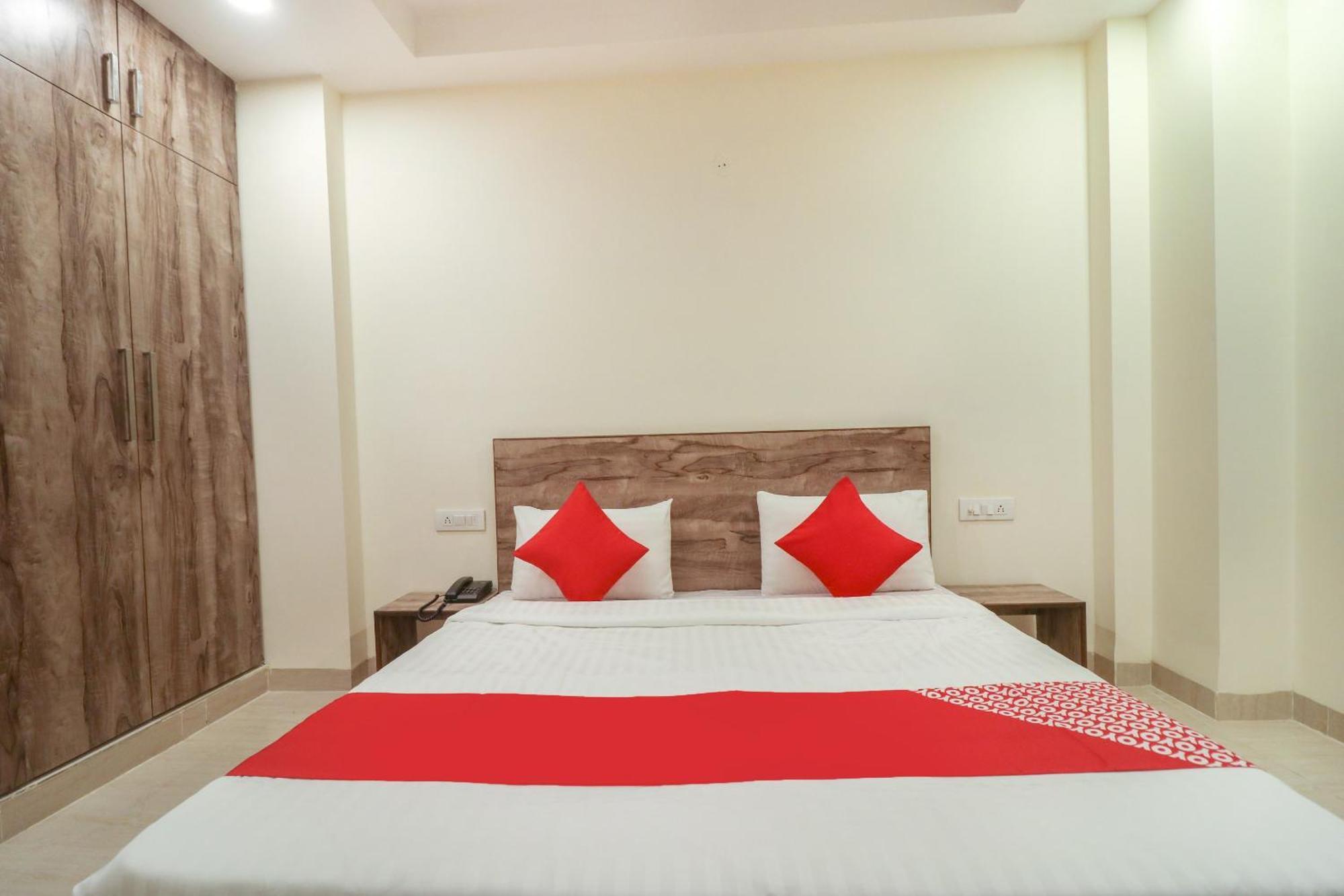 Super Hotel O Comfort Residency Near Artemis Hospital Gurgaon Buitenkant foto