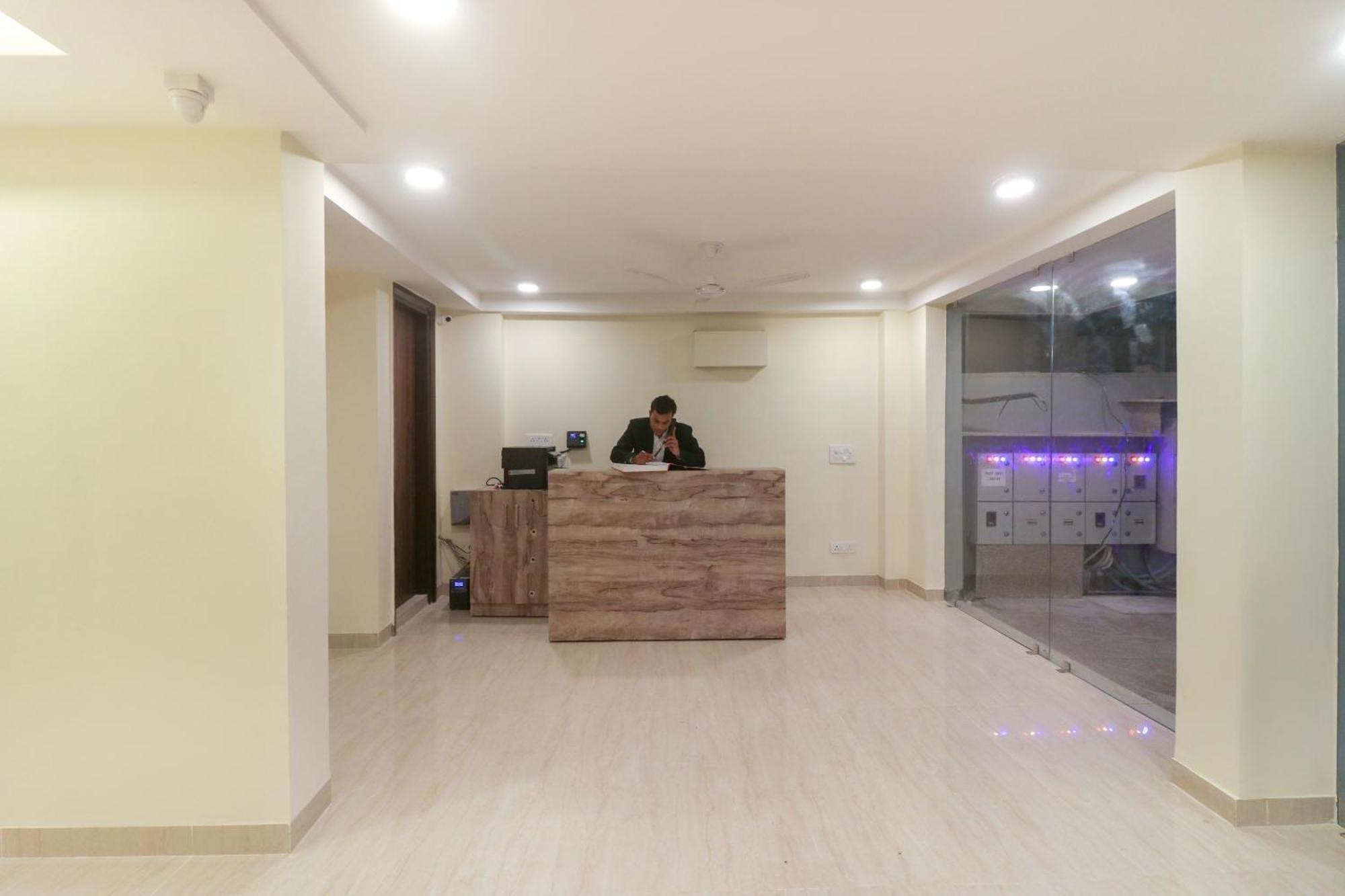 Super Hotel O Comfort Residency Near Artemis Hospital Gurgaon Buitenkant foto